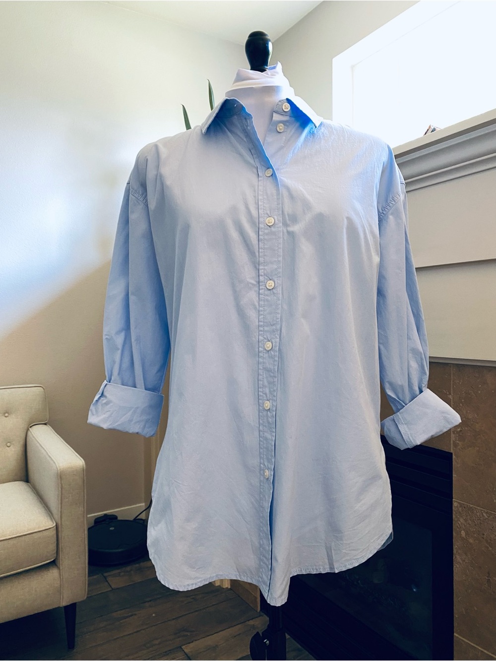 NWT Universal Thread Light Blue Women's Oversized Fit Button-Down Shirt
